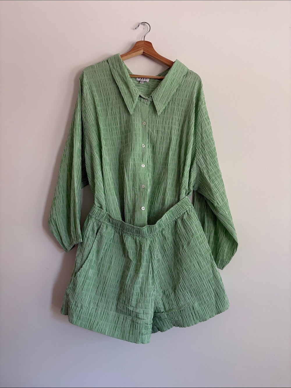 Wray NYC MATCHING SET, Light Green, Oversized Size L, gently used!